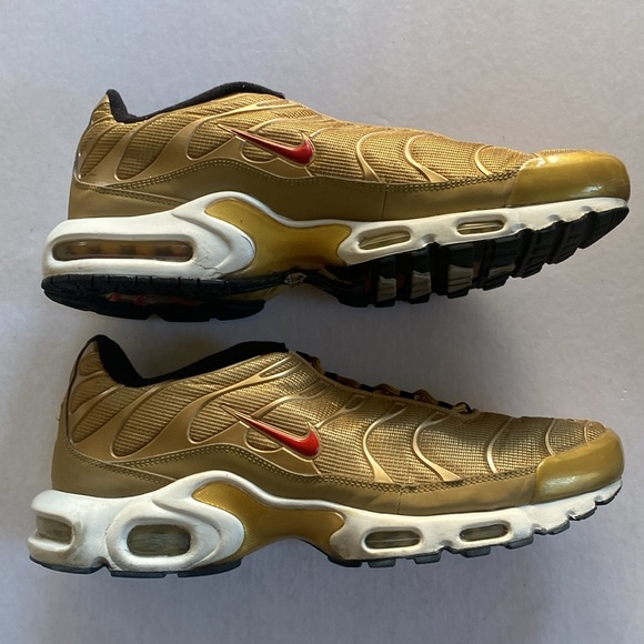 NIKE Air Max Plus #903827-700 Men’s Tuned Air Metallic Gold Sneakers Size 13 - Picture 6 of 12